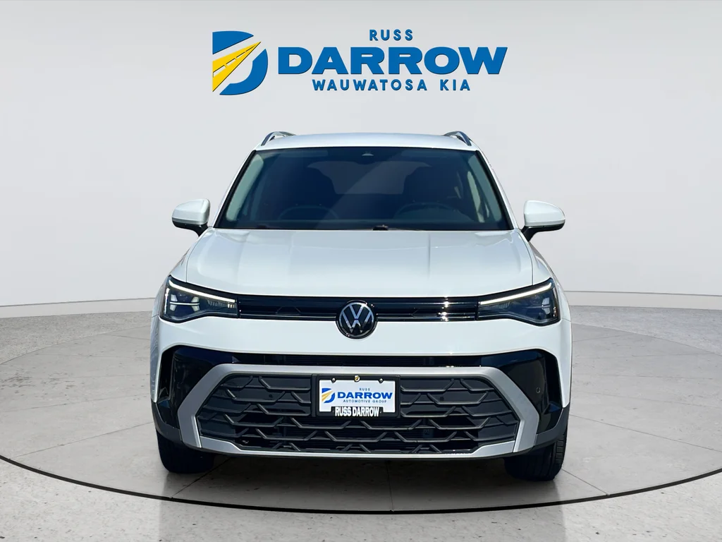 Used 2025 White Volkswagen 1.5T SE image 8