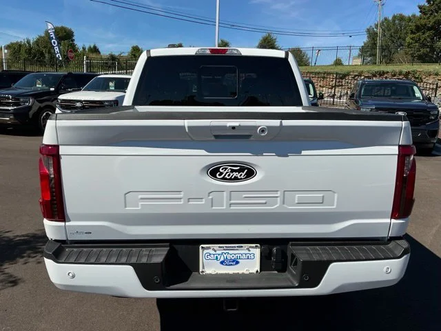 New 2026 Oxford White Ford XLT image 6