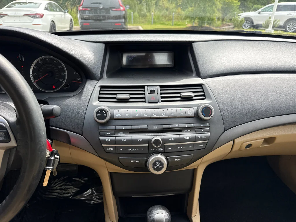 Used 2011 Taffeta White Honda LX-S image 18