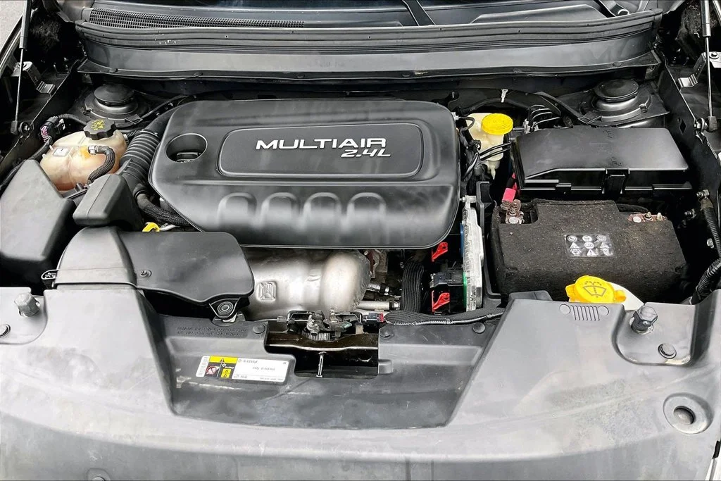 Used 2016 Gray Jeep Limited image 35