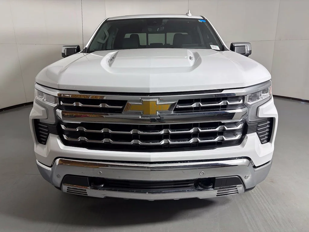 Certified Used 2025 Summit White Chevrolet LTZ image 4