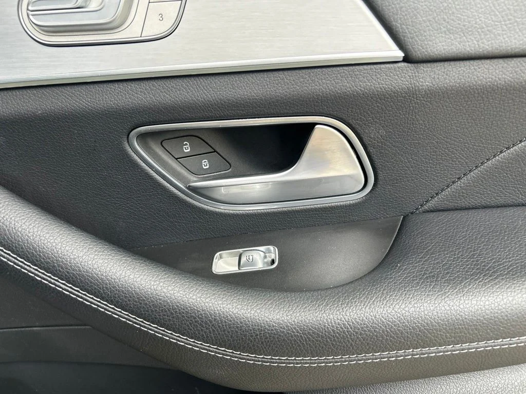 Used 2025 Silver Mercedes-Benz GLE 350 image 28