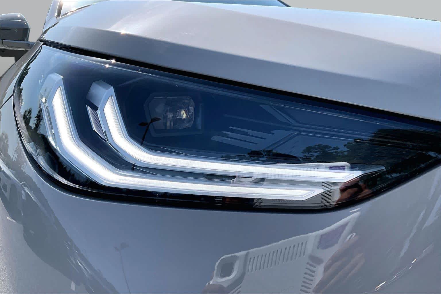 New 2026 Dune Grey Metallic BMW 30 xDrive image 13