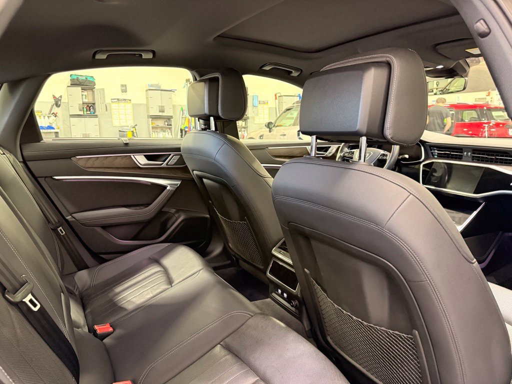 Used 2019 Black Audi quattro image 24