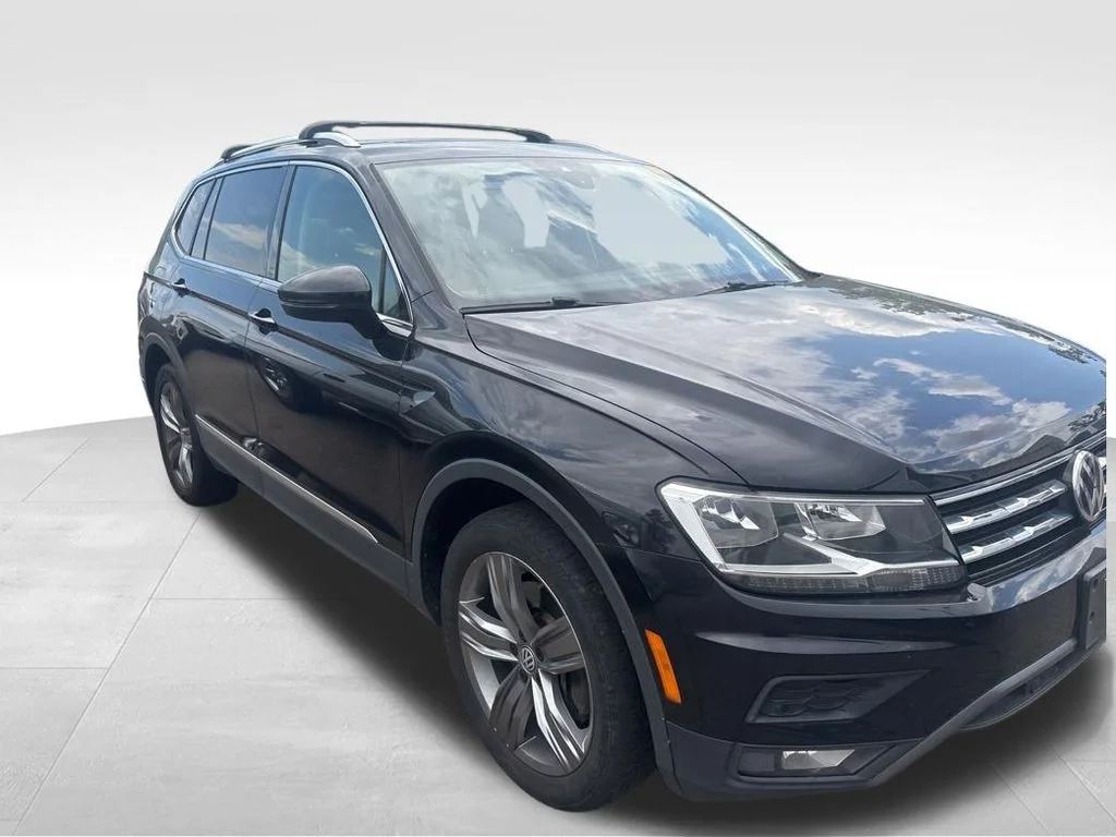 Used 2021 Black Volkswagen 2.0T SEL image 18