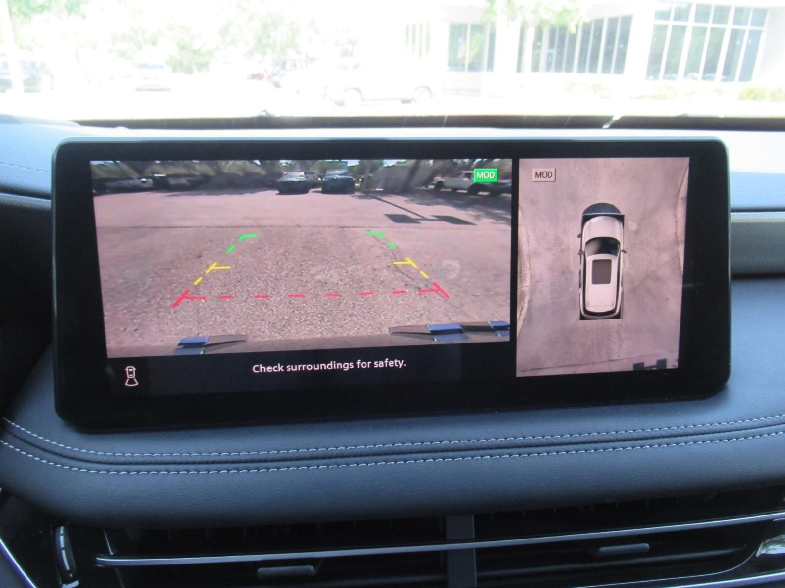 Used 2023 Black INFINITI LUXE image 32