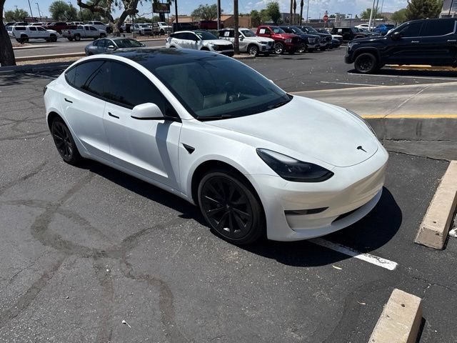 Used 2023 White Tesla Base image 3