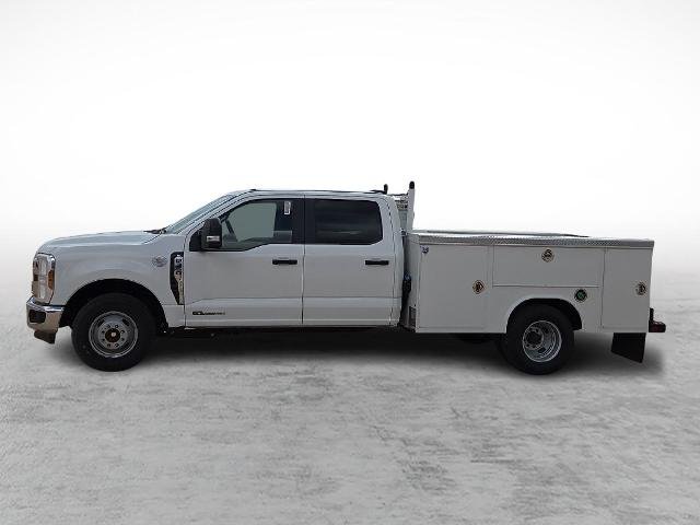New 2025 Oxford White Ford F-350® XL image 31