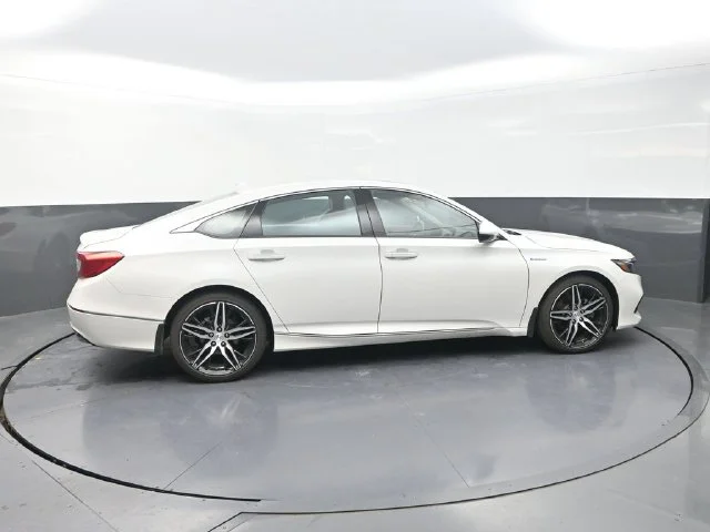 Used 2021 White Honda Touring image 9