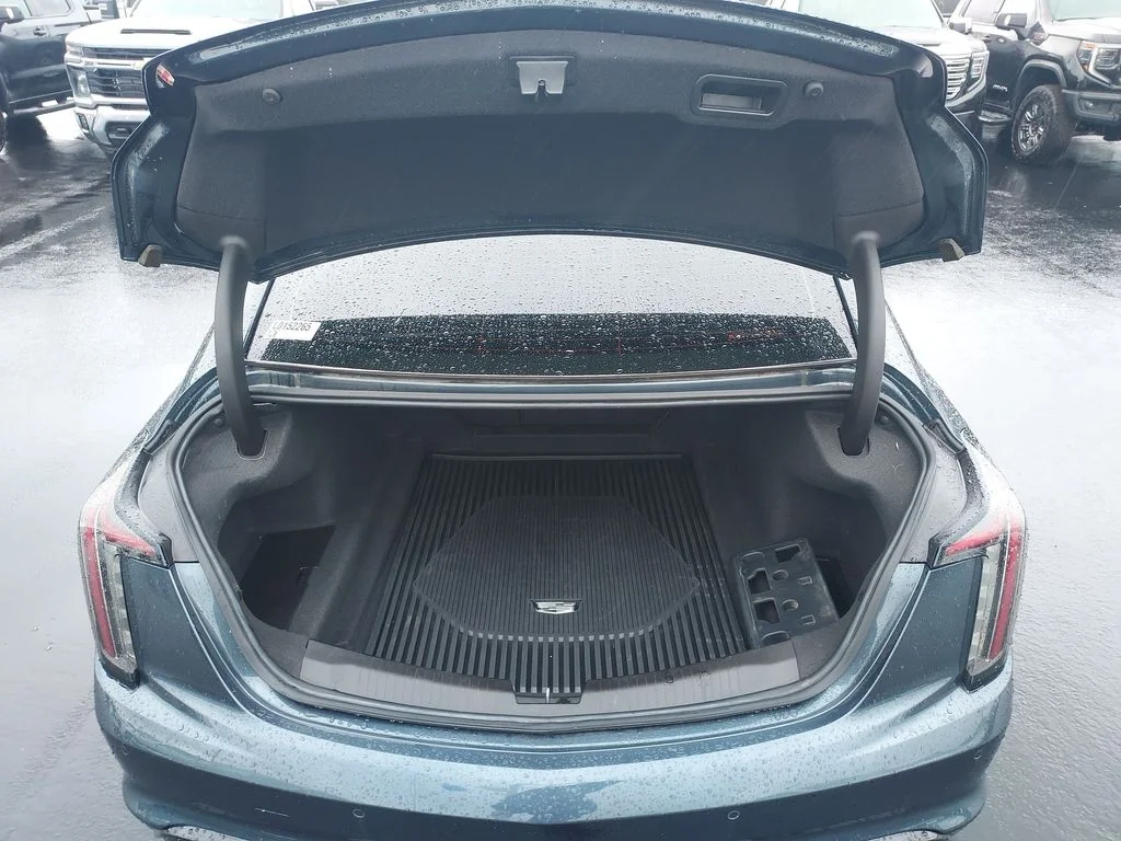 Used 2020 Gray Cadillac Sport image 30