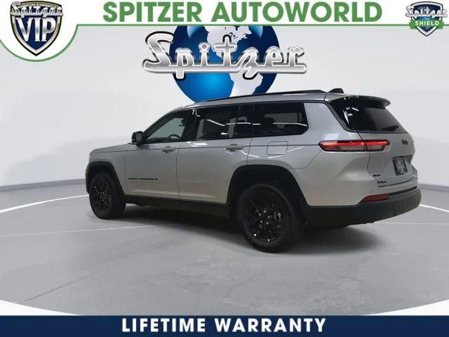 New 2026 Silver Zynith Exterior Paint Jeep Altitude image 7