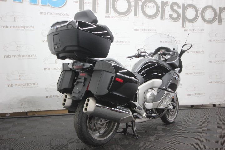 Used 2015 Black BMW Sport Touring image 5