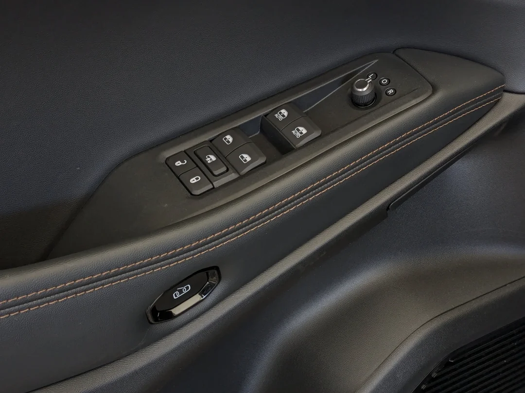 New 2026 Black Jeep Limited - - 4x4 - 1.6L Hybrid - Tech Group - Navigation - 9 Speakers - Hands-free Liftgate & More! image 15