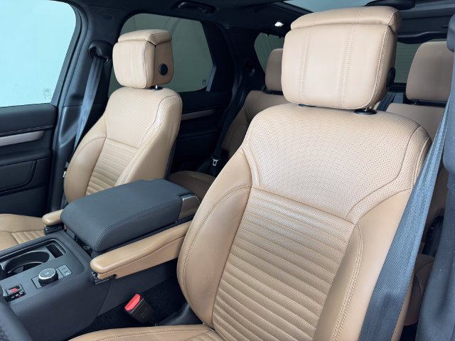 Used 2024 Fuji White Land Rover Dynamic SE image 42