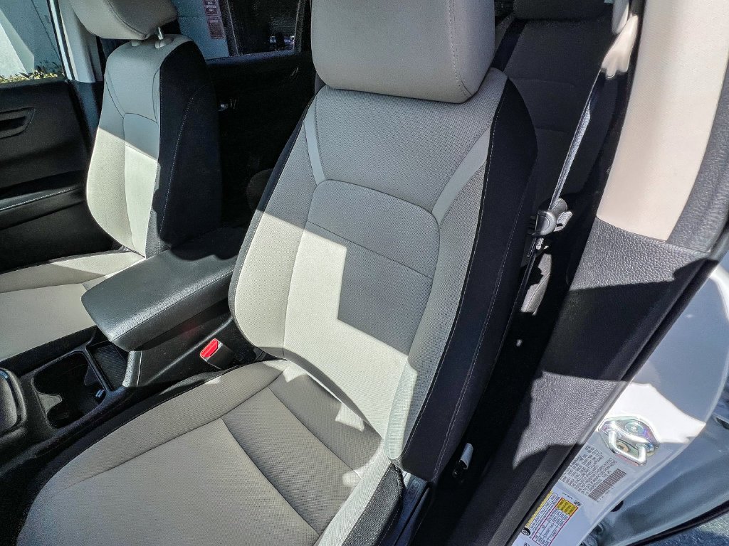 Used 2023 Platinum White Pearl Honda LX image 25