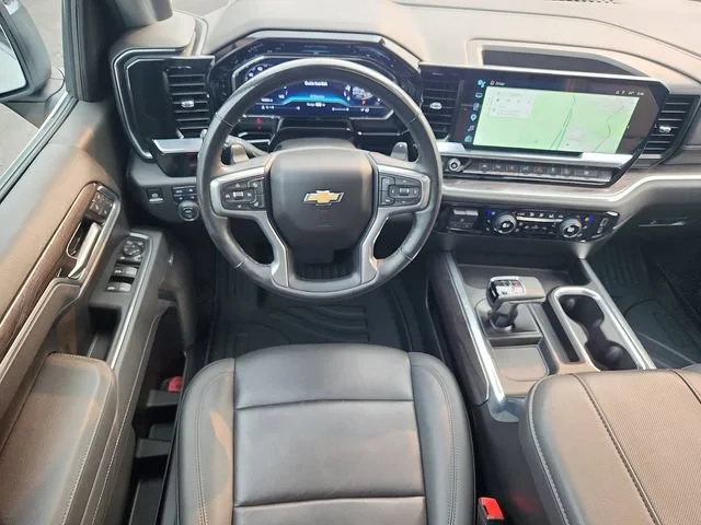2025 Chevrolet Silverado 1500 LTZ - Photo 11