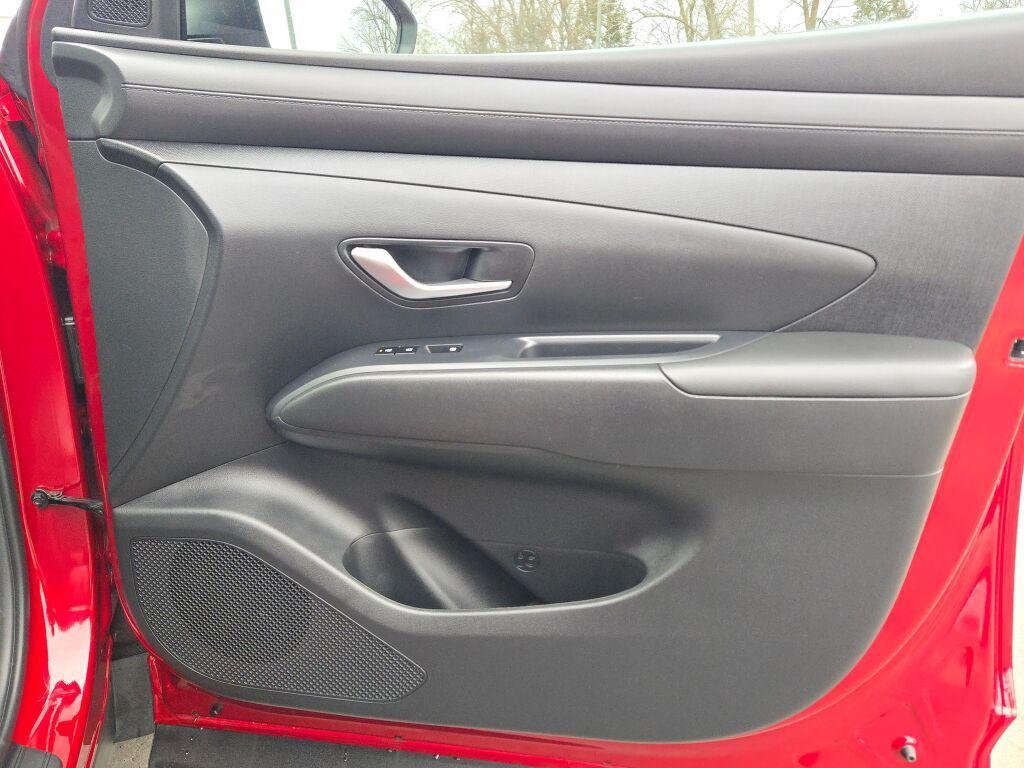 New 2025 Red Hyundai SEL Convenience FWD image 9