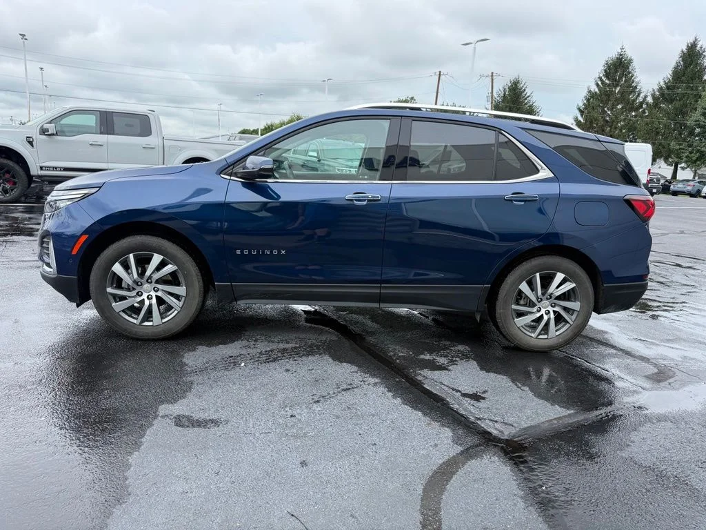 Used 2022 Blue Chevrolet Premier image 10