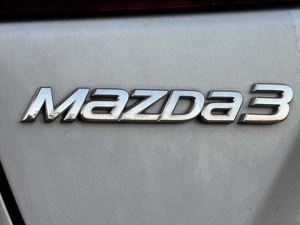 Used 2018 Silver Mazda Sport image 9