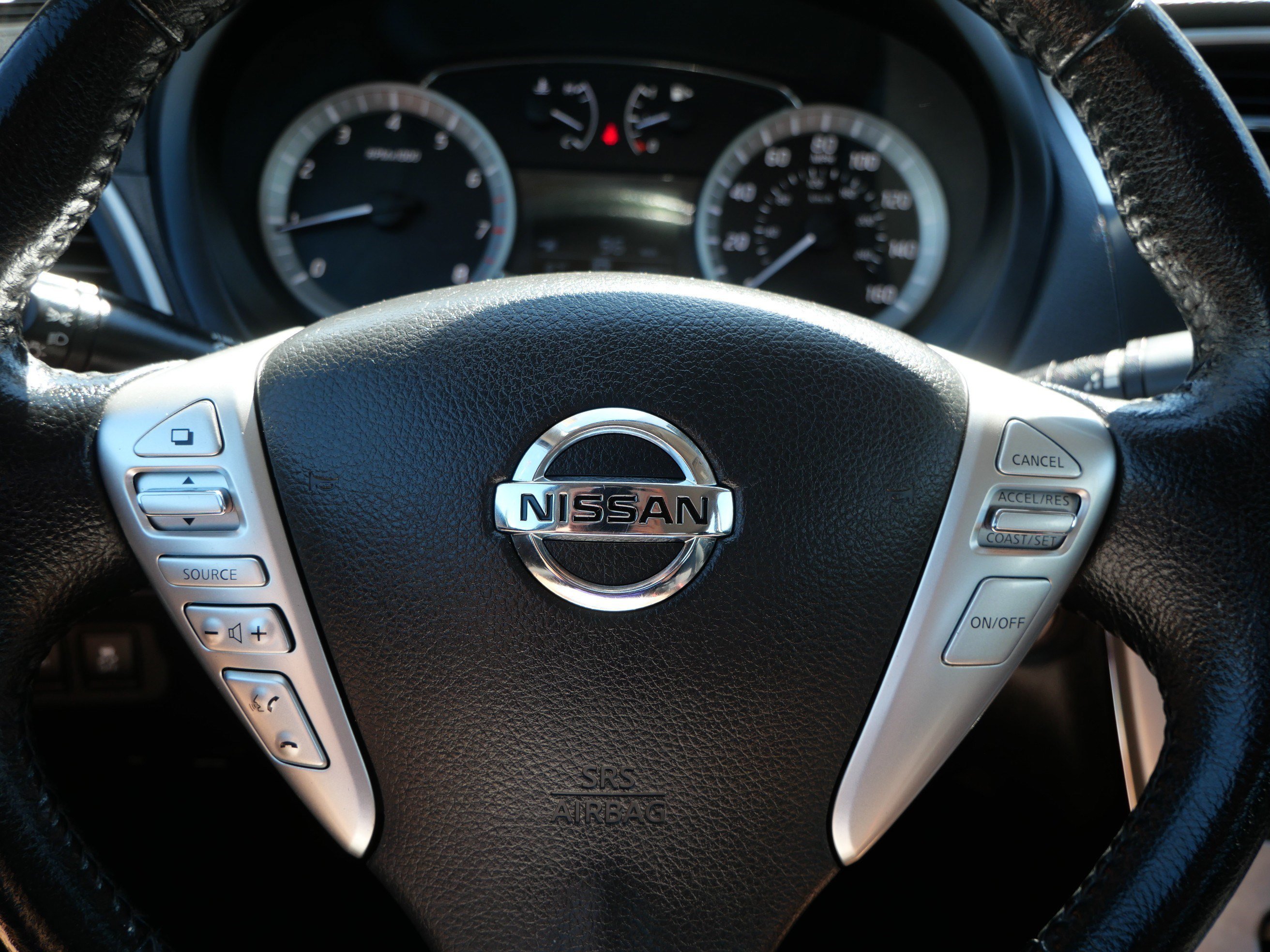 Used 2015 Amethyst Gray Nissan SV image 25