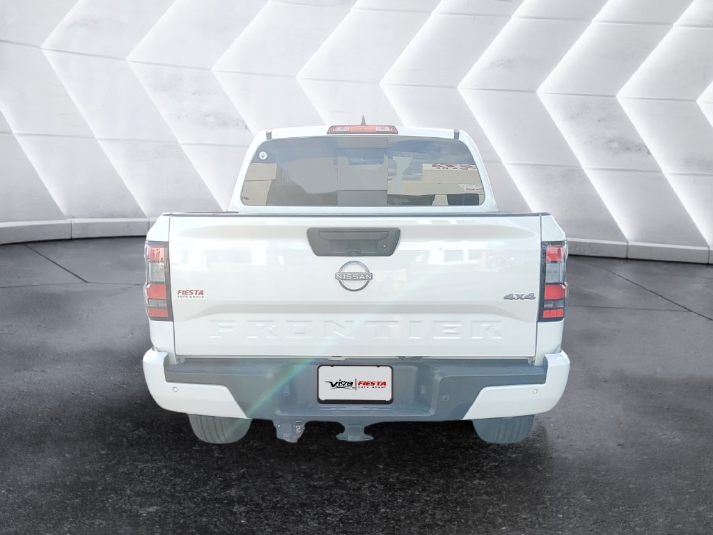 Used 2025 White Nissan SV image 5