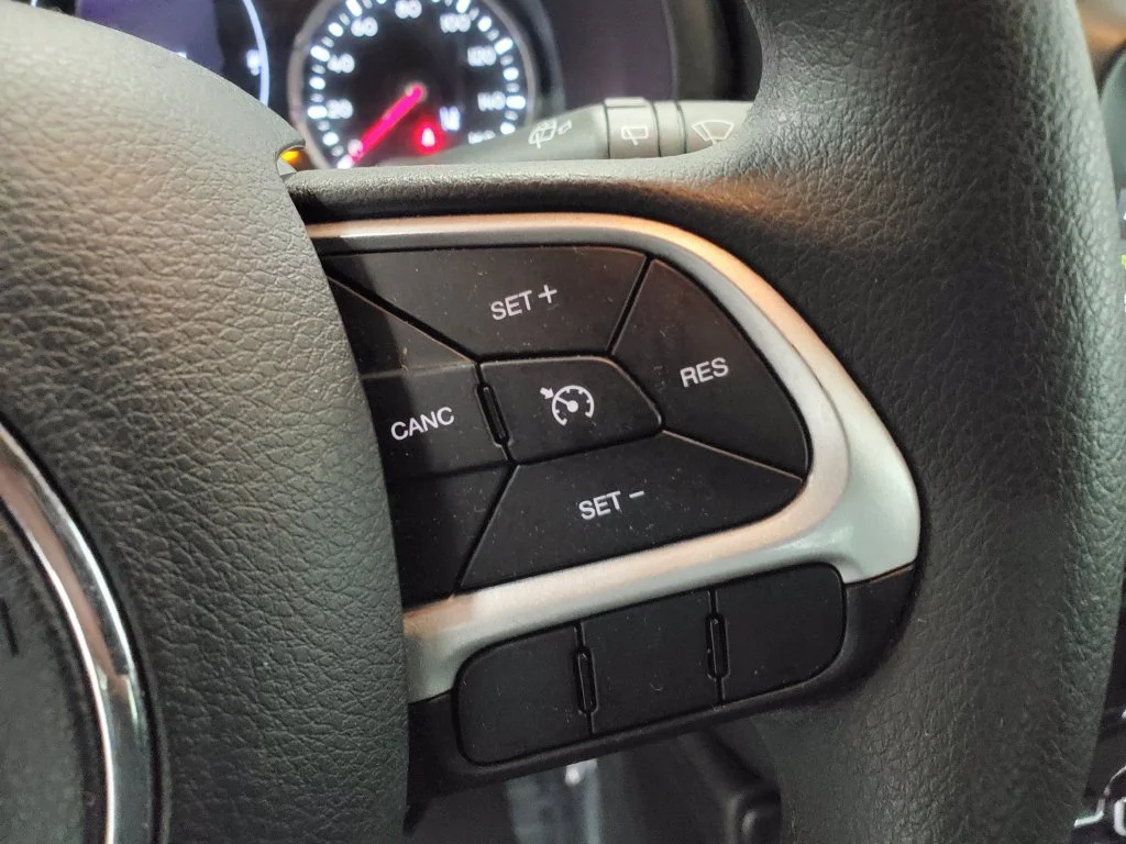 2023 Jeep Renegade Latitude - Photo 9