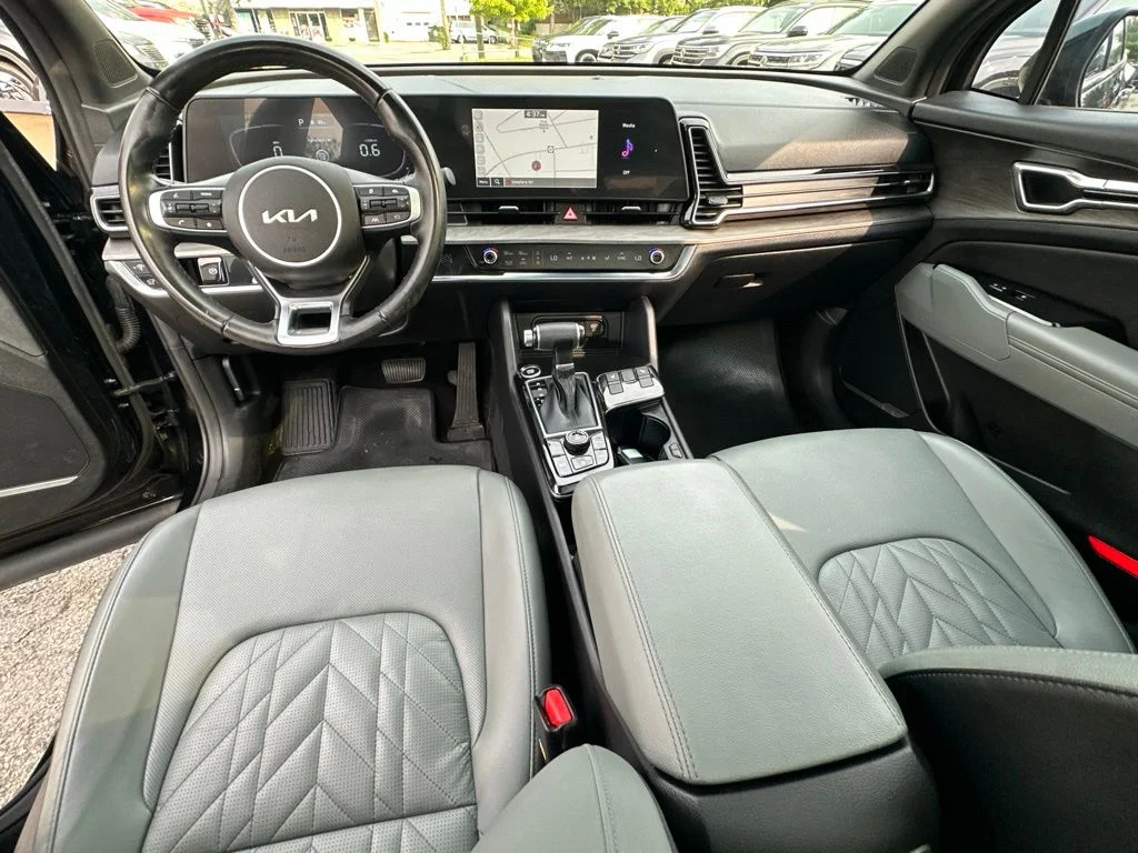 Used 2023 Black Kia X-Line image 25