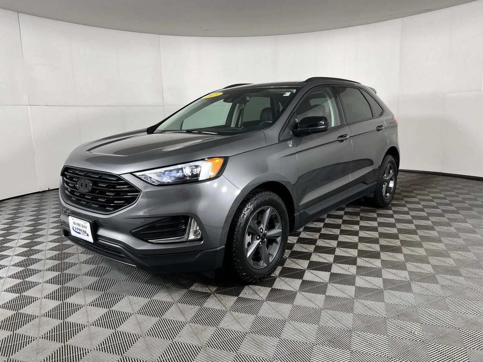 Used 2023 Carbonized Gray Ford SEL image 4