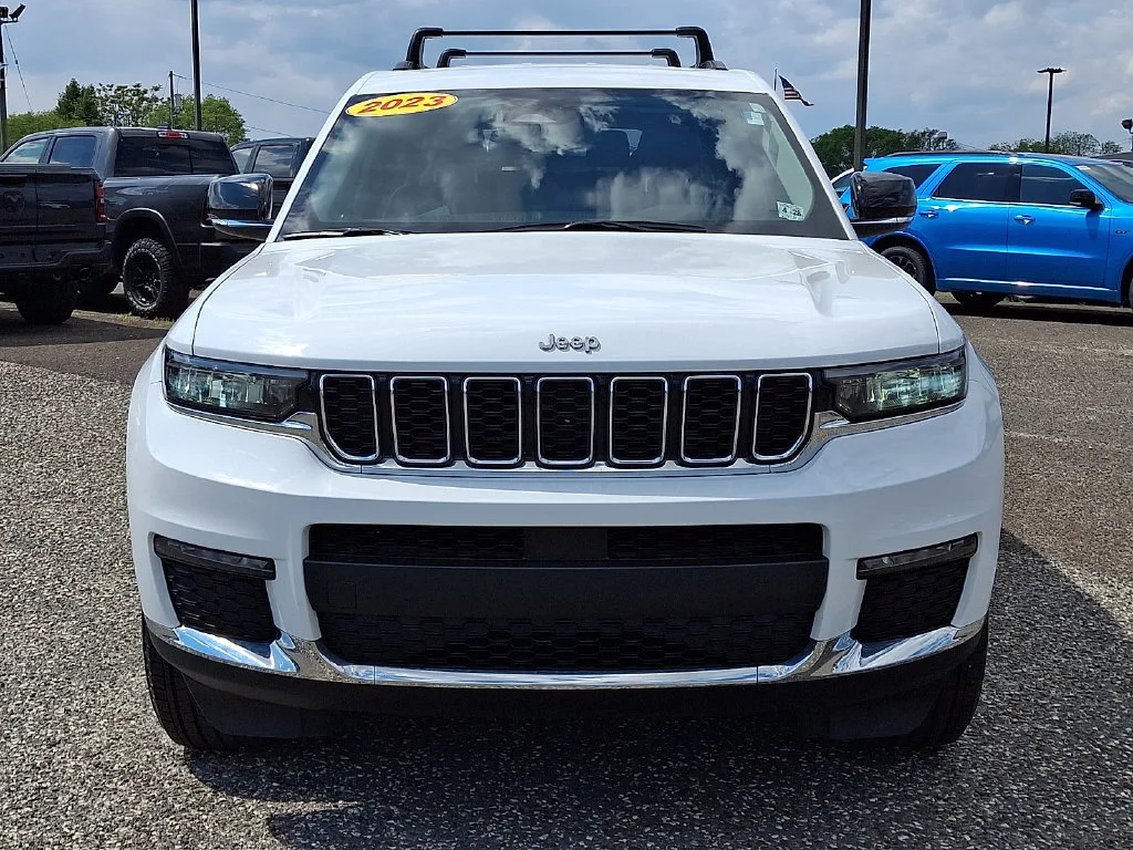 Used 2023 Bright White Clearcoat Jeep Limited image 4