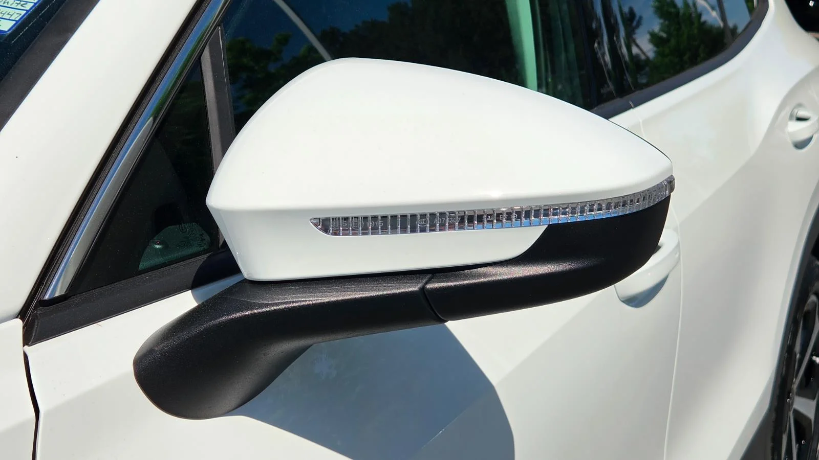 New 2026 Pure White Volkswagen SE image 13
