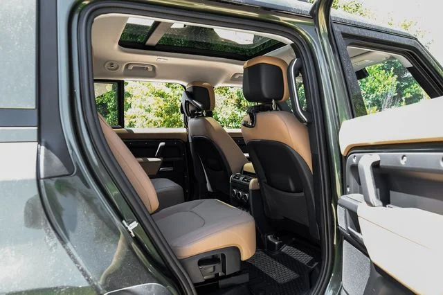 New 2026 Green Land Rover S image 44
