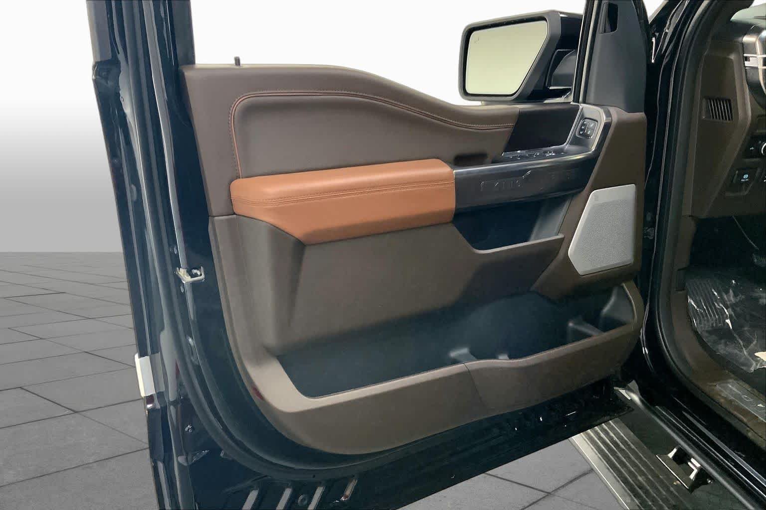 New 2026 Agate Black Metallic Ford King Ranch® image 10