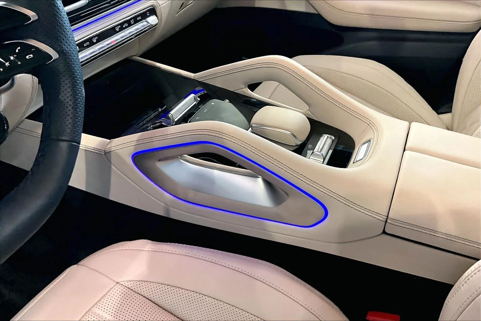 New 2026  Mercedes-Benz AMG® GLE 53 image 11