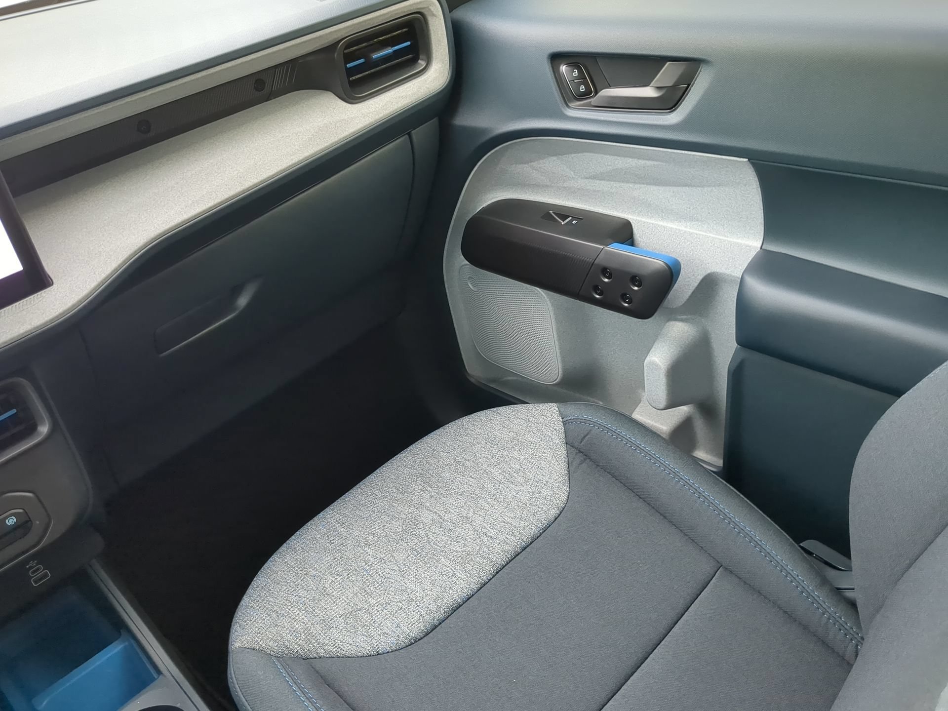 New 2026 Oxford White Ford XLT image 50