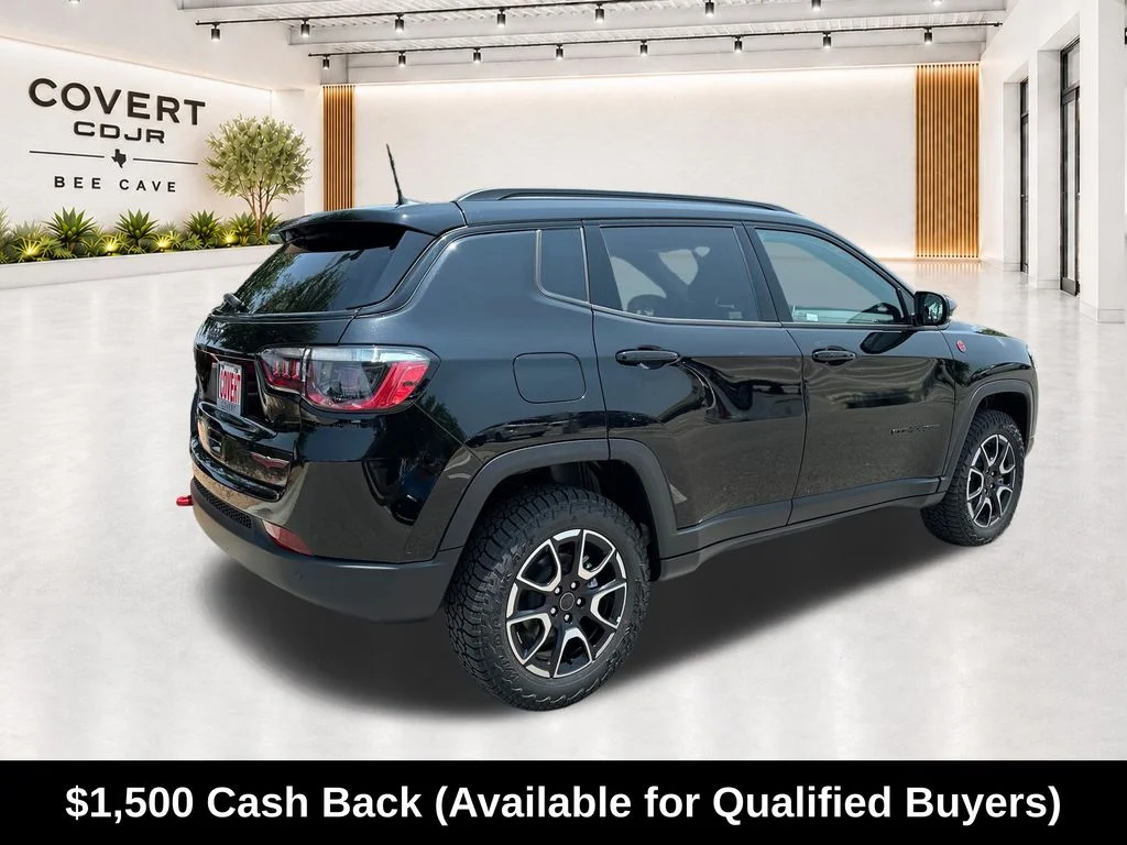 New 2026 Diamond Black Crystal Pearl-Coat Exterior Paint Jeep Trailhawk image 10