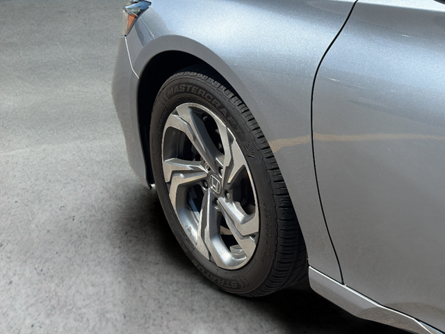 Used 2019 Silver Honda EX-L image 32