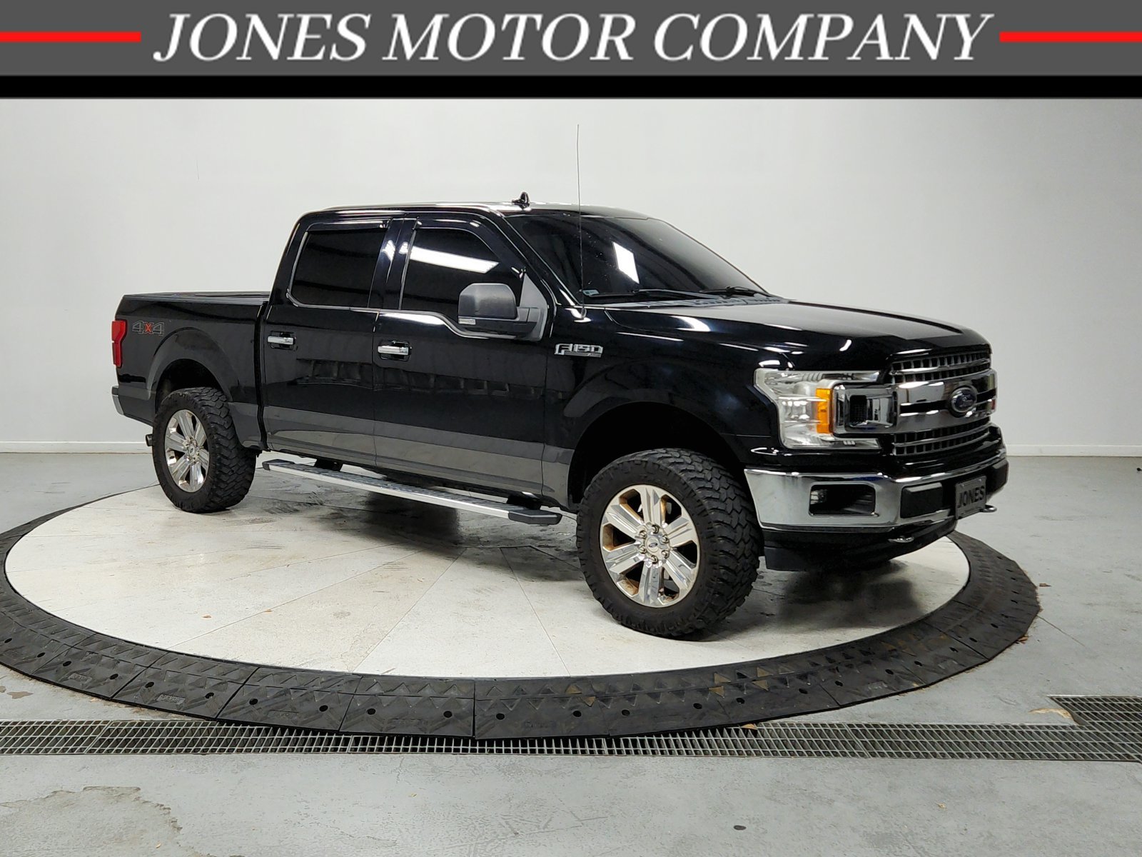 Used 2018 Black Ford XLT image 1
