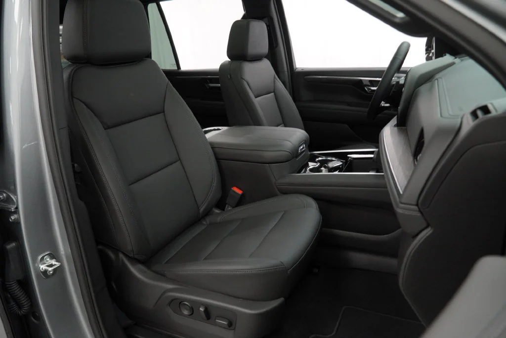 New 2026 Sterling Gray Metallic Chevrolet LT image 30
