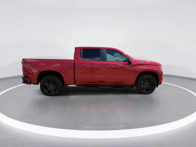 Used 2025 Red Chevrolet RST image 9