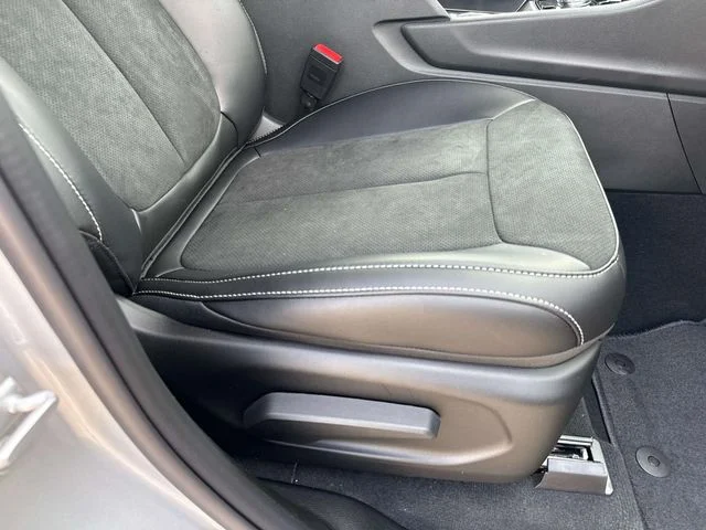 New 2025 Silver Jeep Altitude X image 25