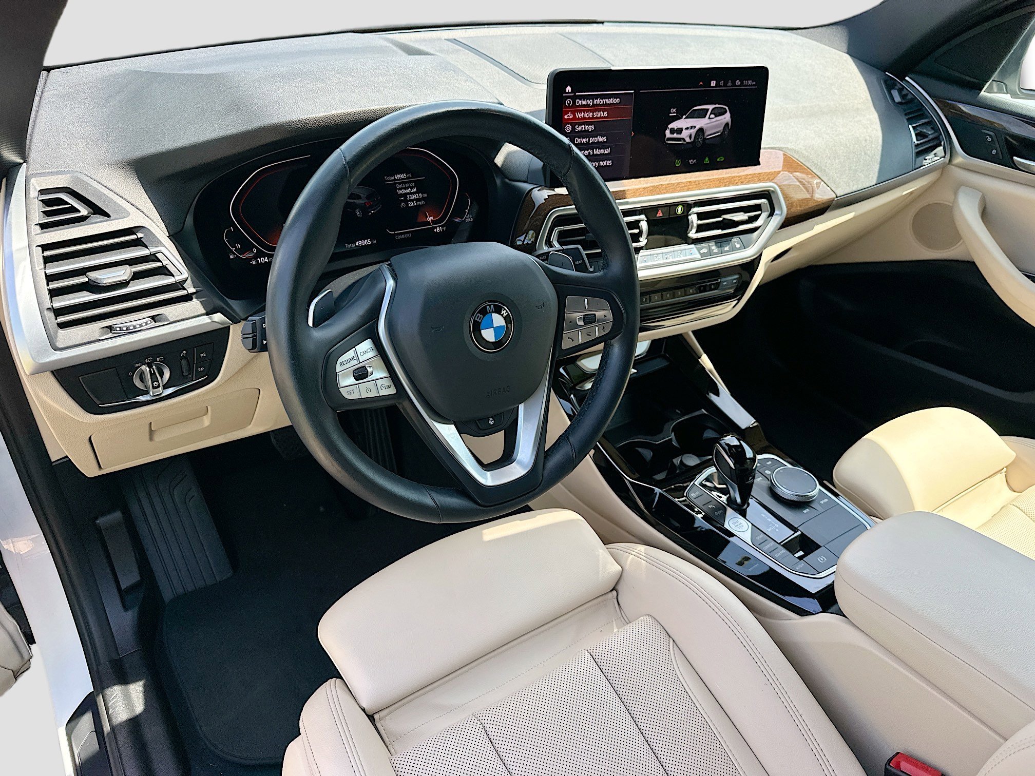 Used 2022 Alpine White BMW sDrive30i image 7