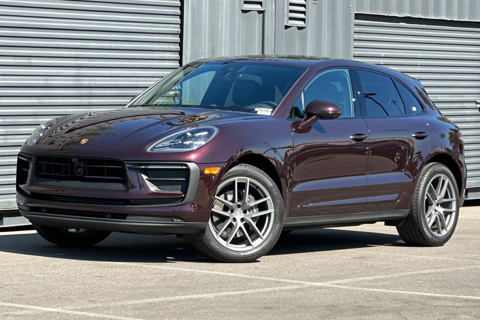 2025 Porsche Macan Base