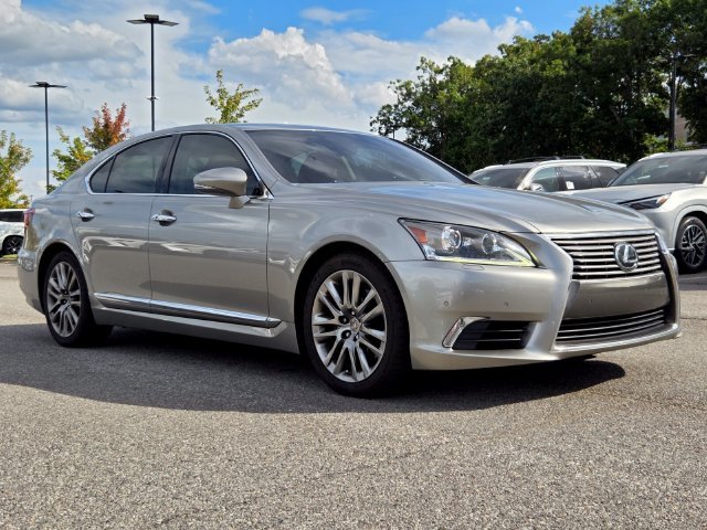 Used 2017 Silver Lexus 460 image 7