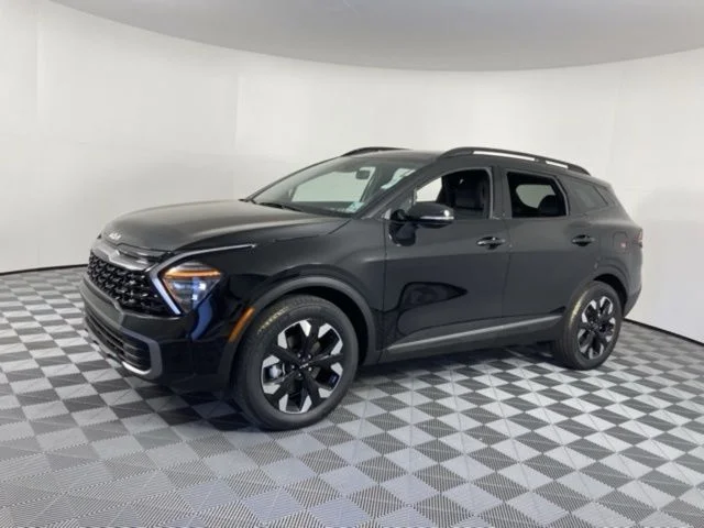 Used 2024 Black Kia X-Line image 3