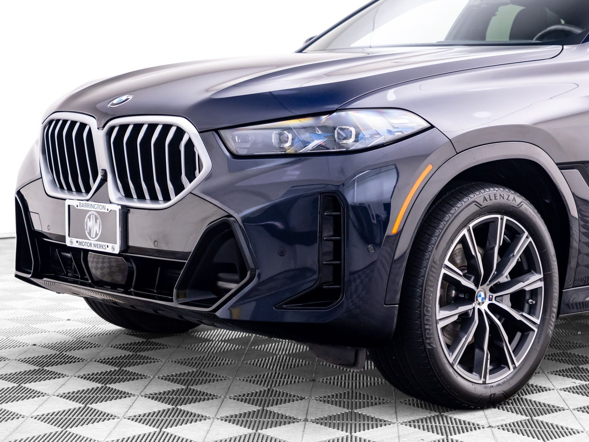 Used 2025 Black BMW xDrive40i image 38