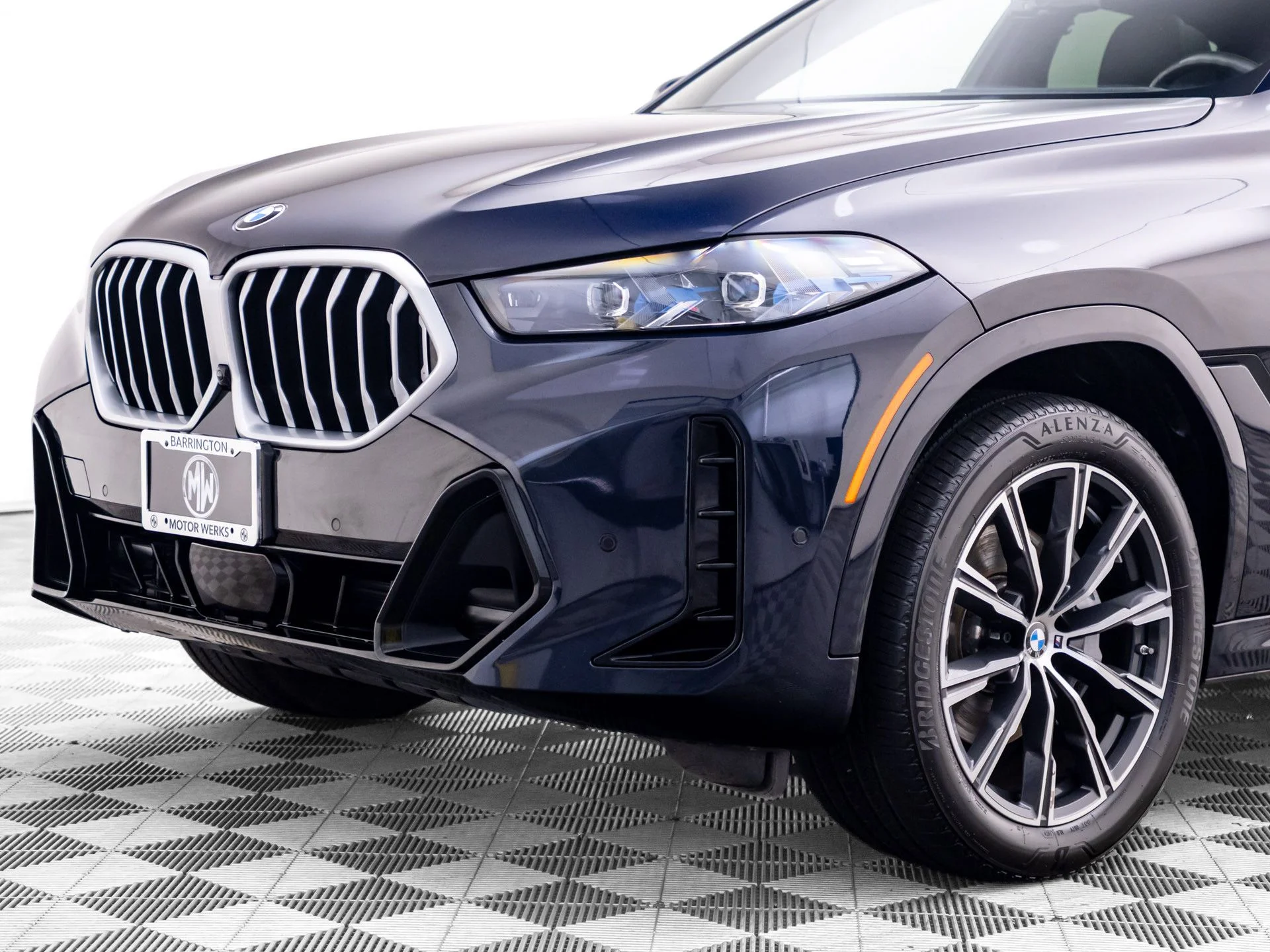 Used 2025 Black BMW xDrive40i image 38