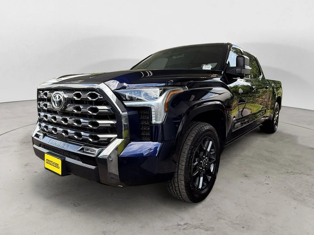 Used 2023  Toyota Platinum image 1