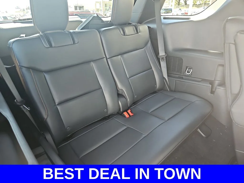 New 2026 Carbonized Gray Metallic Ford Tremor® image 12
