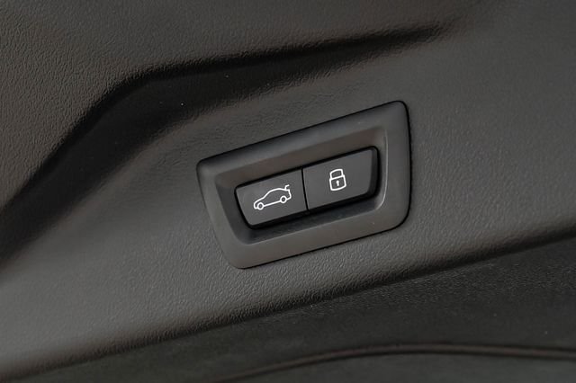 Used 2024 Gray BMW xDrive40i image 72