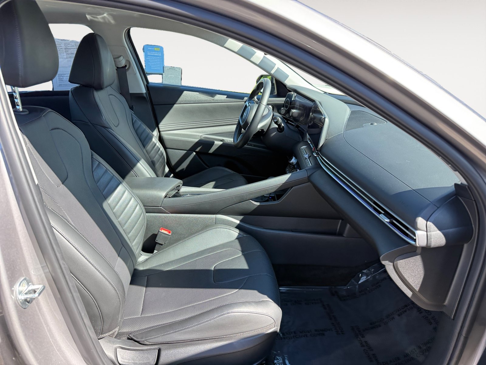 Certified Used 2023 Fluid Metal Hyundai Limited image 19
